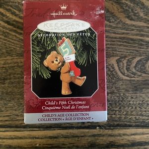 Hallmark keepsake child’s fifth Christmas 1998 (3 for 15$)